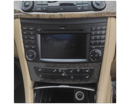 Штатная магнитола Lesko для Mercedes-Benz CLS I (C219) Рестайлинг 2008-2010 экран 9" 2/32Gb Wi-Fi GPS Base